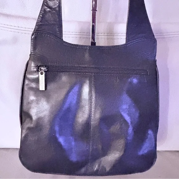 KENNETH COLE BLACK LEATHER SHOULDER BAG MAGNETIC CLOSURE - Picture 4 of 13